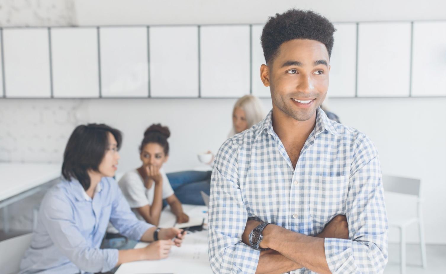 Digitale Lernplattform mit Fallstudien und interaktiven Übungen